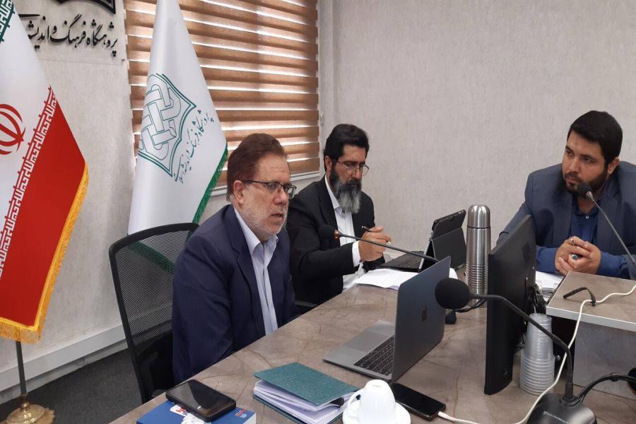 أستاذ بجامعة طهران: تقیید الحریات فی ظروف معینة یعدّ ضرورة لا یمکن إنکارها أستاذ بجامعة طهران: تقیید الحریات فی ظروف معینة یعدّ ضرورة لا یمکن إنکارها