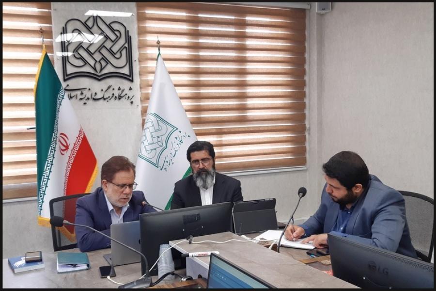 Dr Mahmoud Hekmatnia : « La nécessité d'une approche généreuse du gouvernement envers la liberté d'expression » Dr Mahmoud Hekmatnia : « La nécessité d'une approche généreuse du gouvernement envers la liberté d'expression »
