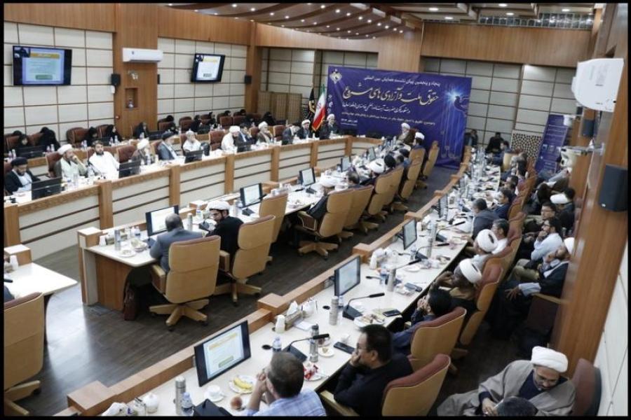 تأکید اندیشمندان جهان اسلام بر ضرورت تبیین منظومه فکری امام خامنه‌ای درباره حقوق ملت و آزادی‌های مشروع