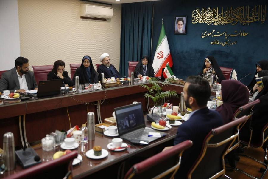 تأکیدات رهبر انقلاب نشان دهنده اهمیت نگاه نو به نو موضوعات زنان است